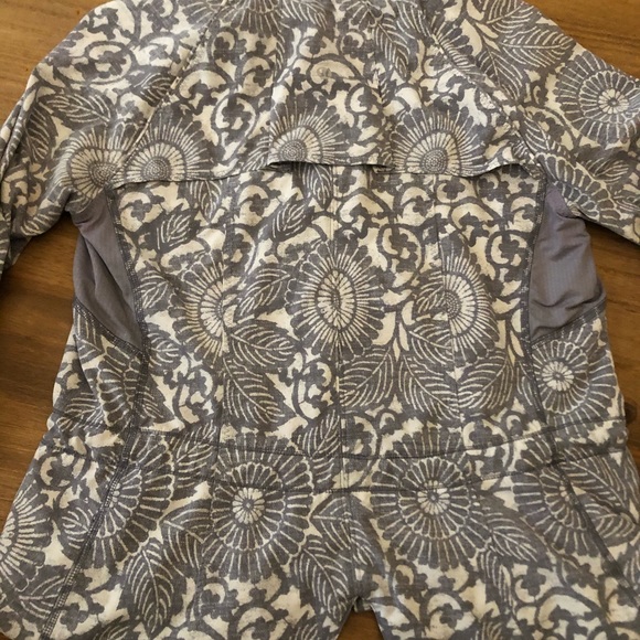 Lululemon Jacket - Picture 3 of 3